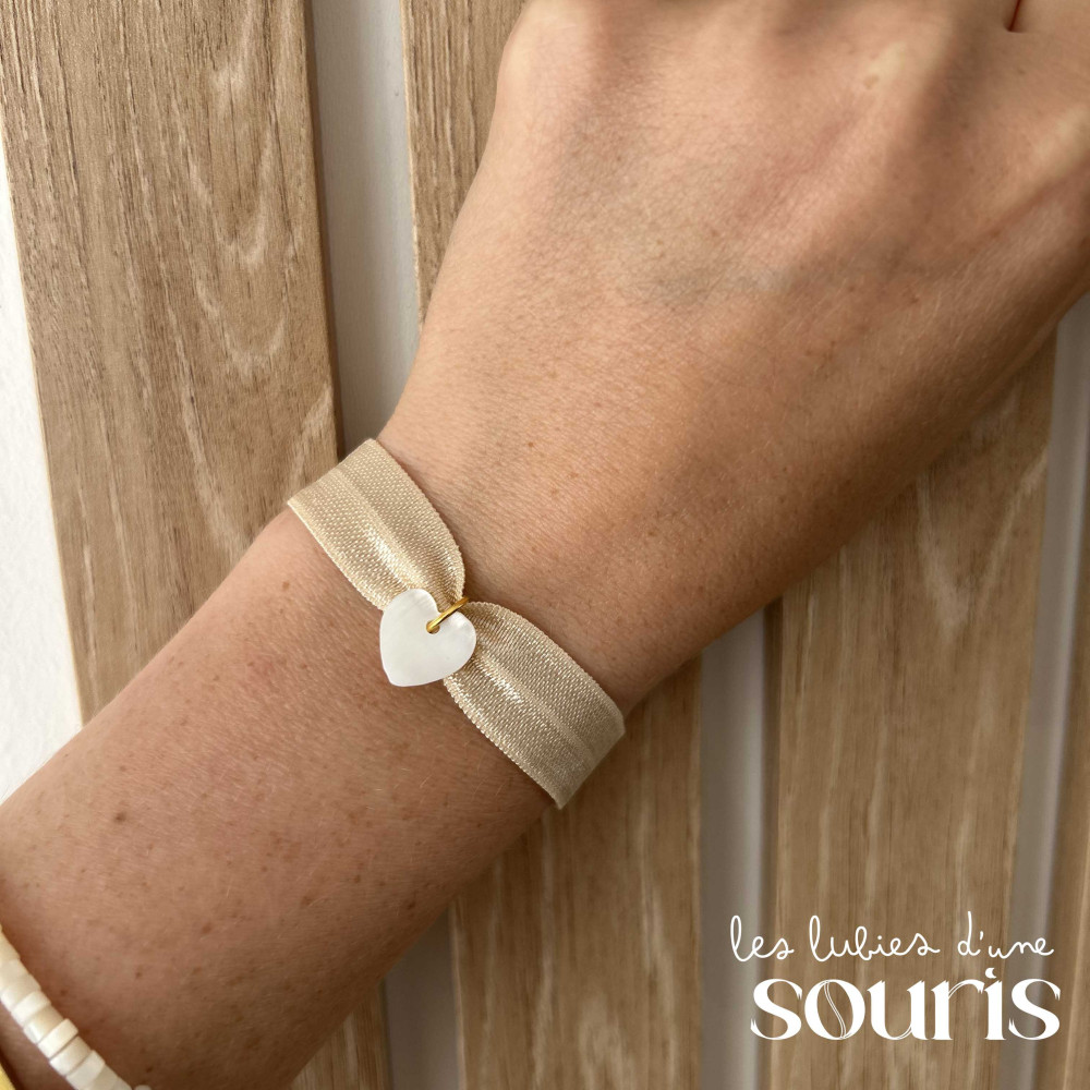 ★ Bracelet beige / Pendentif : Cœur en nacre